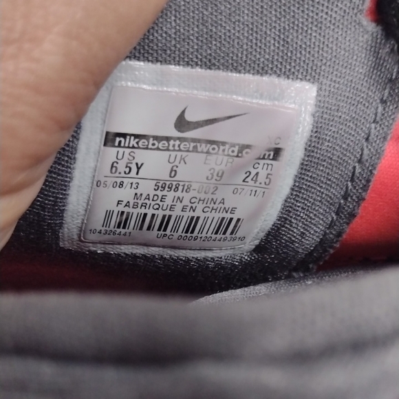 Nike Nike Zoom LeBron Soldier 7basketball shoes in black,bright crimson and grey - Picture 2 of 12